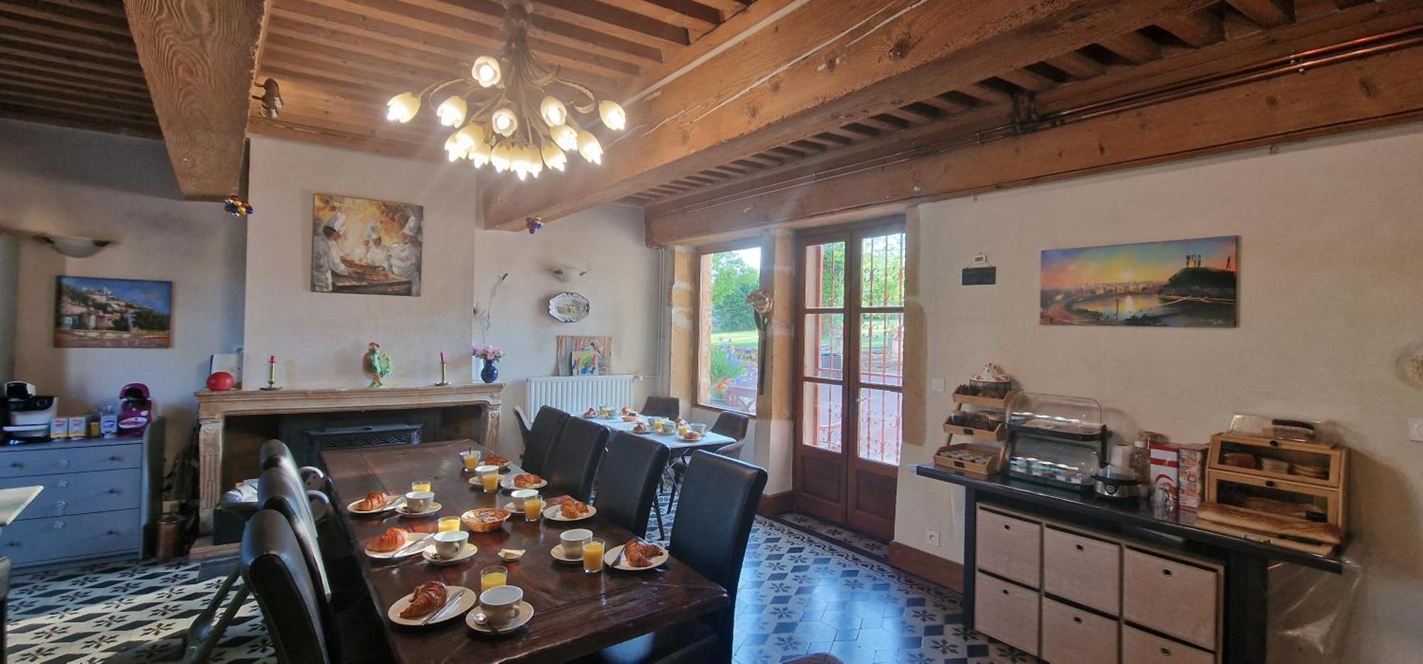 Le Relais Des Dames Acomodação com café da manhã Neuville-sur-Saône Exterior foto